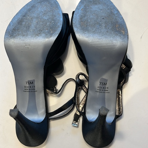 Cute satin sandals - floral motive in layers of fine net fabric - Picture 4 of 4